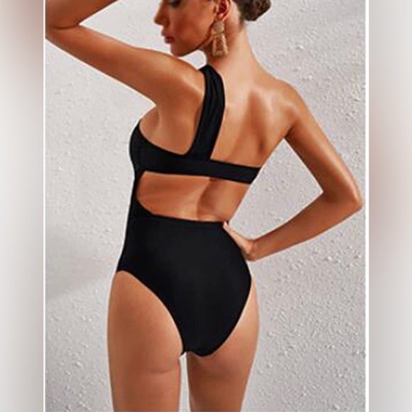 Black Goddess Ruched Wrap-Front One-Piece Swimsuit SIZE M - Picture 3 of 5